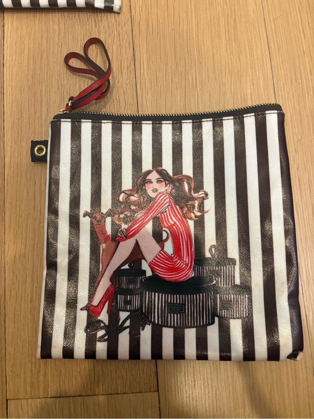 Henri Bendel Striped Cosmetic 3pc travel Pouch Set - brown & white - Picture 3 of 8
